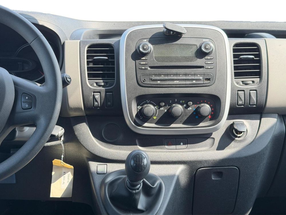 Trafic Combi L1 dCi 95 Stop&Start Life 2017 occasion 91200 Athis-Mons