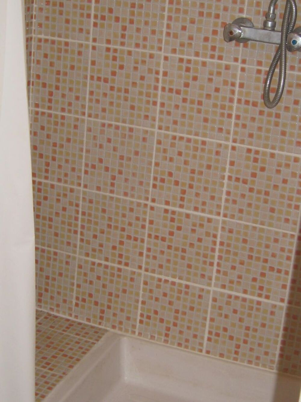 Location Appartement ALBI STUDIO MEUBLE près lycee RASCOL St CECILE LAPEROUSE 385 Albi