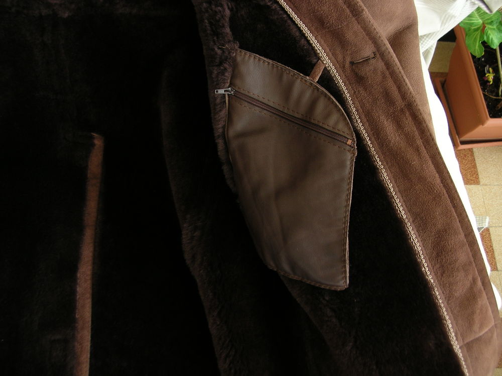 Vends Manteau, mouton retourn&eacute; Vêtements
