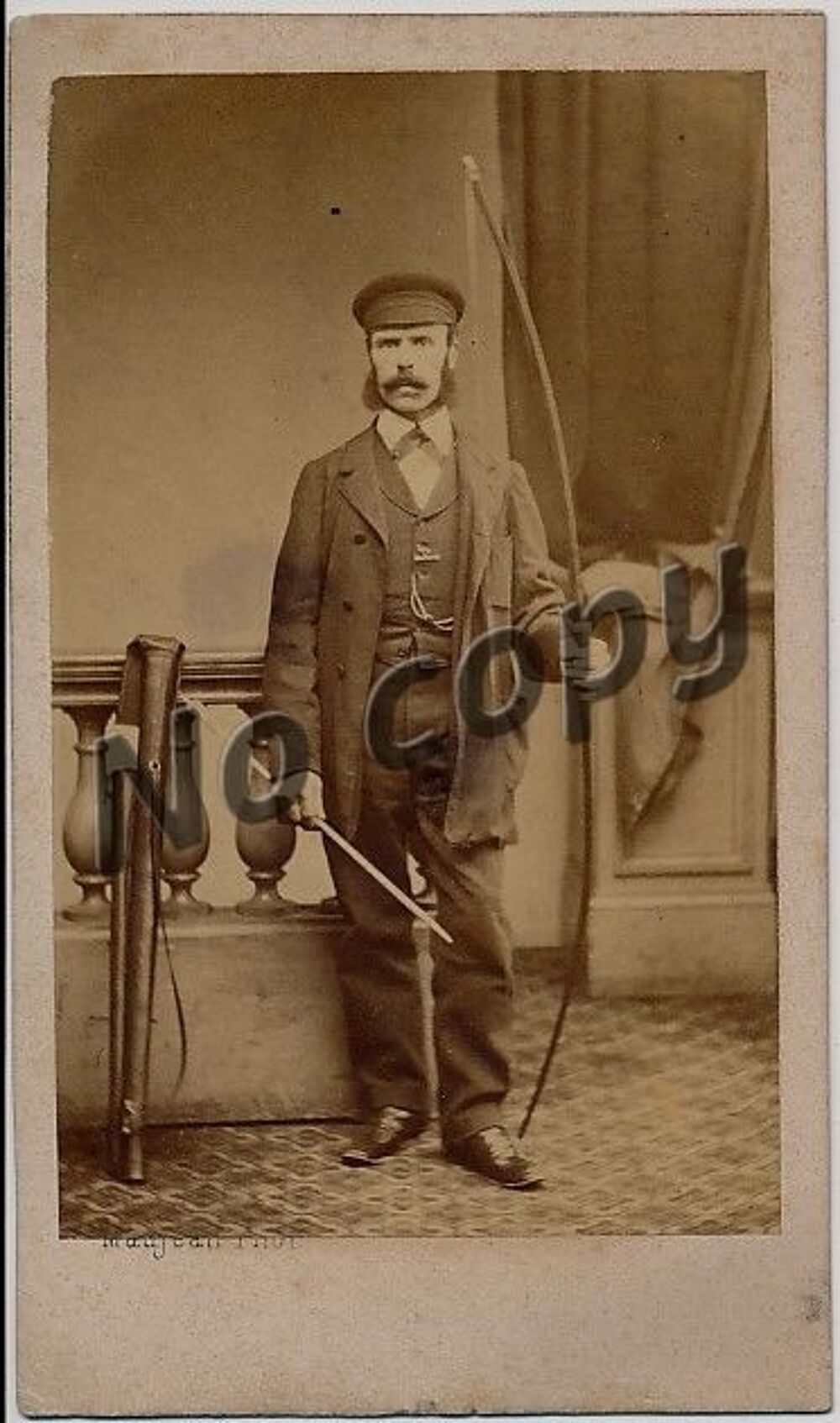 Cdv Portrait Homme Tir &agrave; l'Arc Photo Maujean &agrave; Paris ca1860 