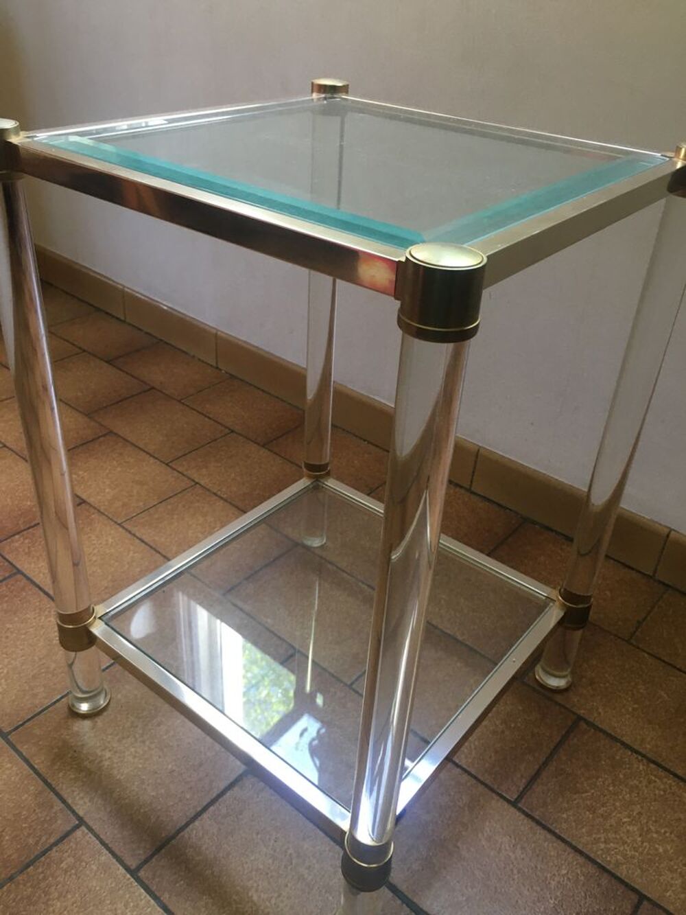 TABLE DOREE de la marque LE DAUPHIN avec 2 VITRES TEINTEES Meubles