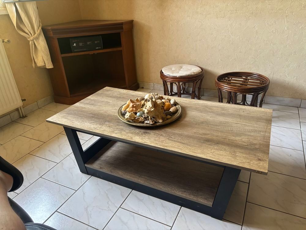 Lot salon complet €" canap&eacute;, fauteuils, tables et rangement Meubles