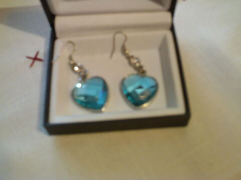 Boucles d'oreilles bleues losange fantaisie N�526 5 Beaune (21)