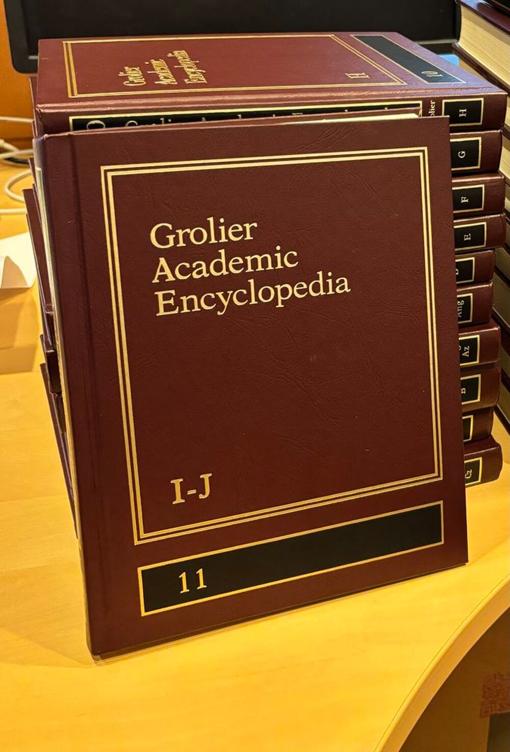 collection de l'encyclop&eacute;die Grolier Academic Livres et BD