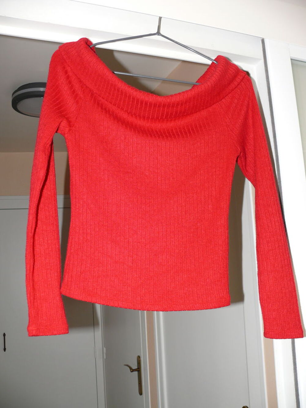 Pull "Cache-Cache" Vêtements