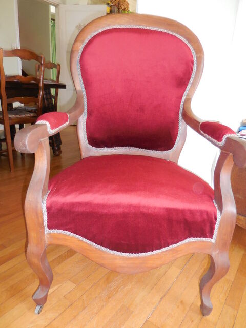 Fauteuil style Louis XV 110 Poitiers (86)