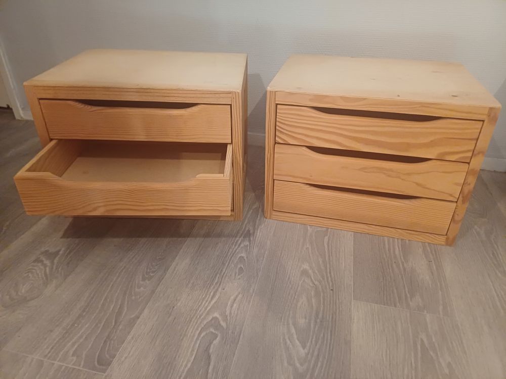 2 caissons de rangement / tables de chevet en bois massif Meubles