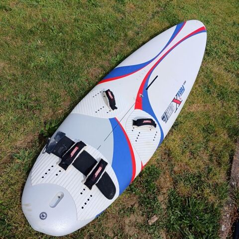 planche � voile Fanatic sans voile 150 Vendeuvre-du-Poitou (86)