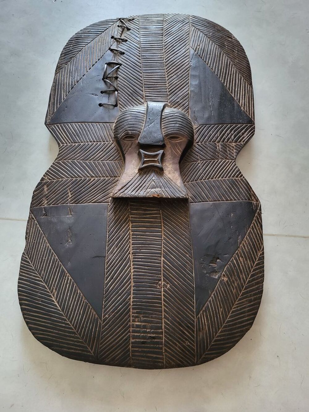 Bouclier tribal zaire 