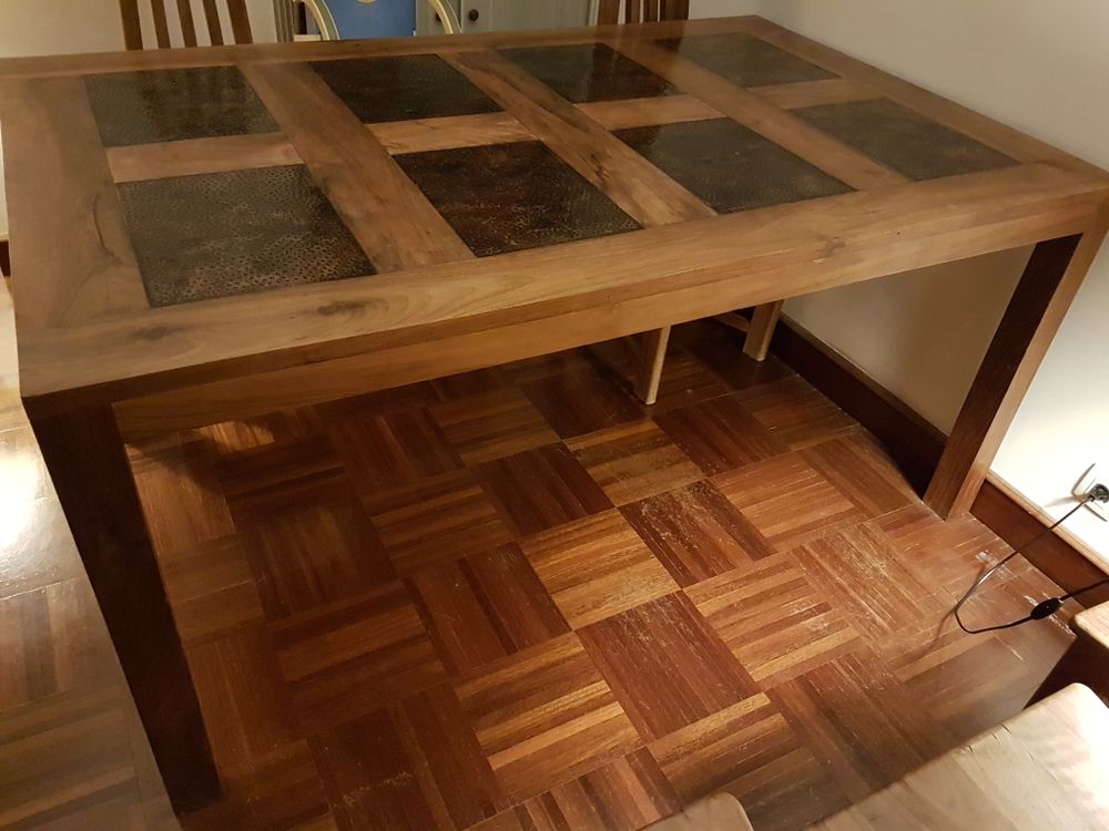 Superbes tables en noyer Meubles