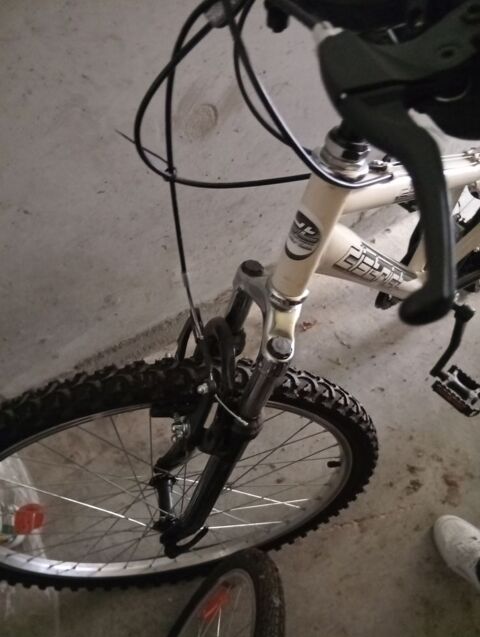 v�lo neuf homme et femme 100 Amb�rieu-en-Bugey (01)