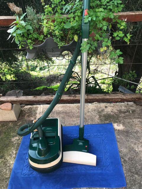  Aspirateur Vorwerk Tiger 251  excellent état l original !! 255 Osani (20)