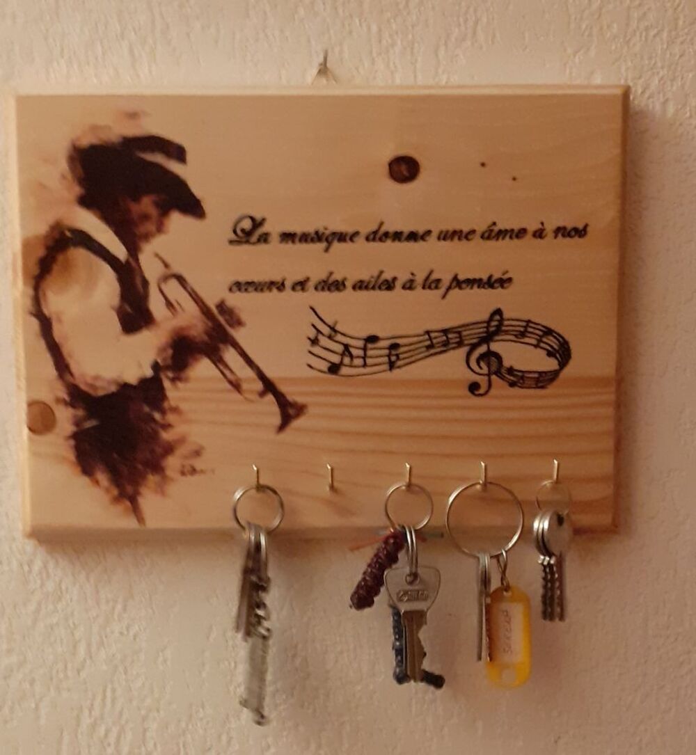 Porte-cl&eacute;s mural d&eacute;coratif th&egrave;me musique ? Bois ? Style arti Décoration