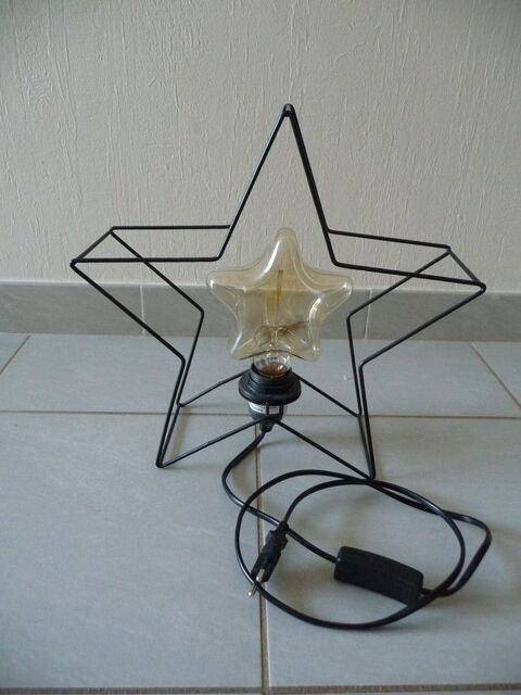 Lampe forme étoile avec ampoule à filament 40 Celles-sur-Belle (79)