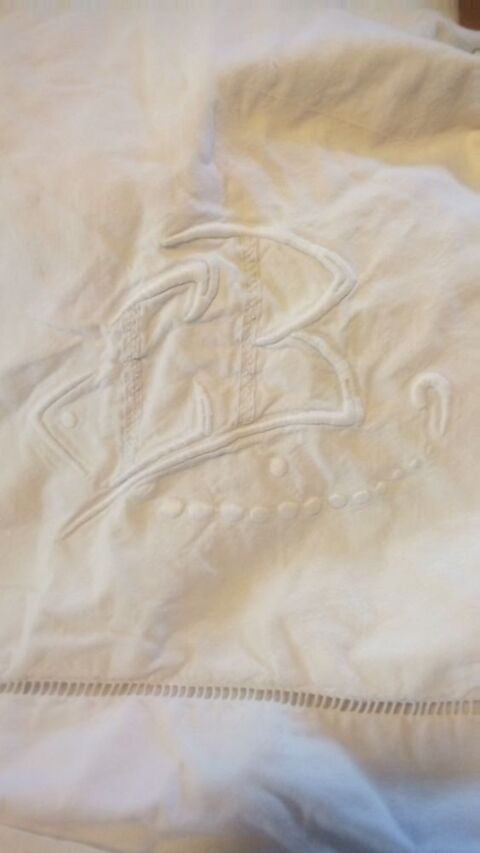 Lot de 3 draps anciens en lin brod�s BON ETAT 45 Bissy-sous-Uxelles (71)