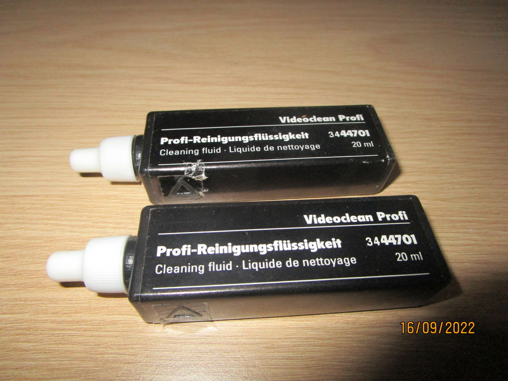 lot de deux flacon de nettoyage pour vid&eacute;o Photos/Video/TV