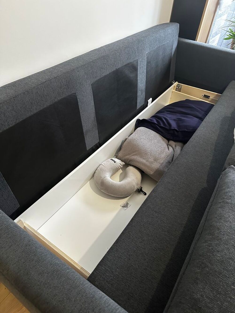 Canap&eacute; convertible avec coffre de rangement Meubles