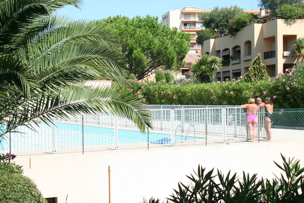   Cannes T2 meubl, piscine, jardin, garage,internet ,clim Provence-Alpes-Cte d'Azur, Cannes (06400)