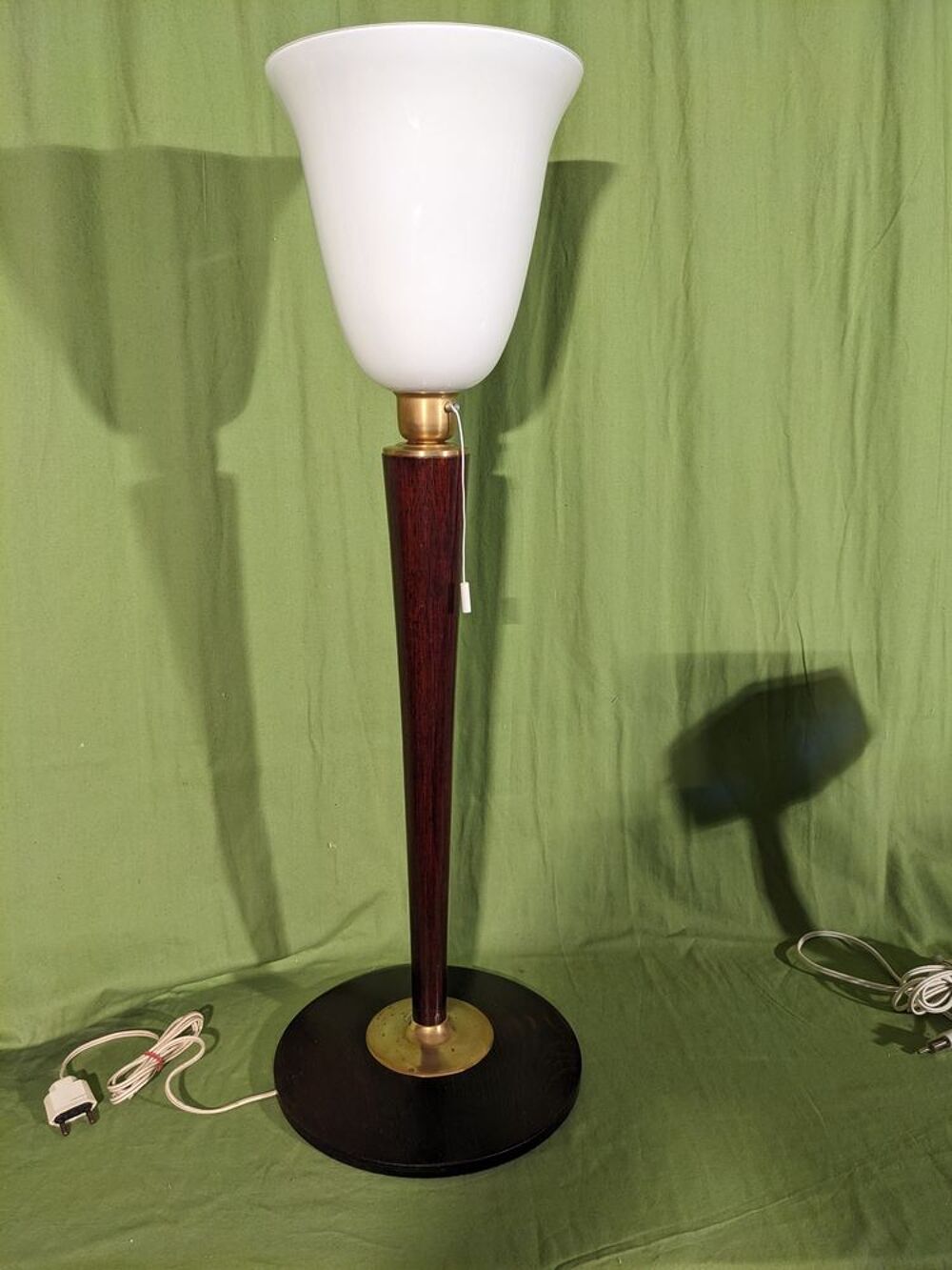 Lampe art deco style MAZDA ou autre couleur acajou en tr&egrave;s b Décoration