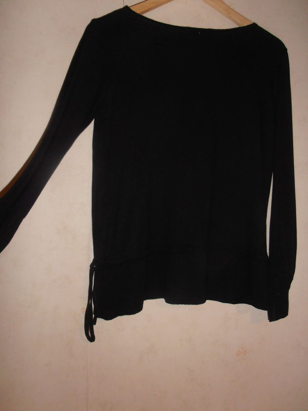 Tee-shirt bijoux (82) Vêtements