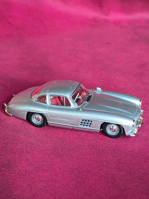 Voiture miniature Mercedes 300SL Avermes (03)