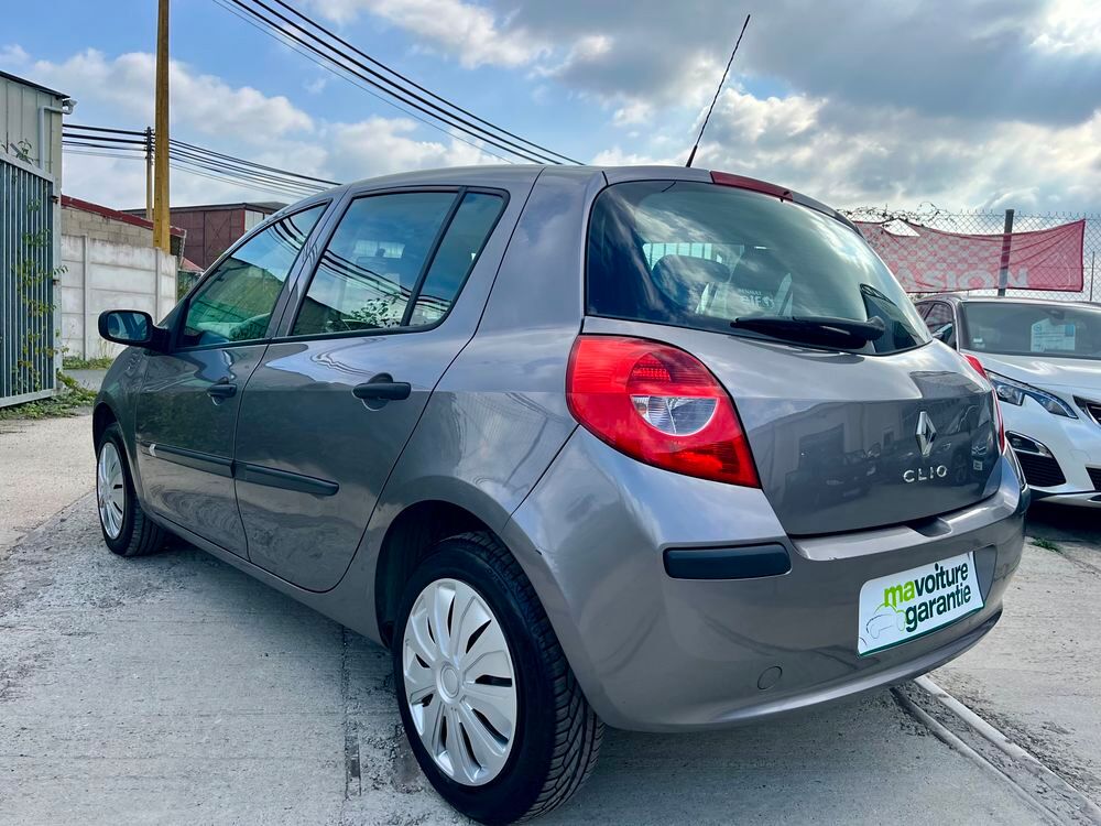 Clio III 1.2 16V 75 eco2 Authentique 2009 occasion 60870 Villers-Saint-Paul