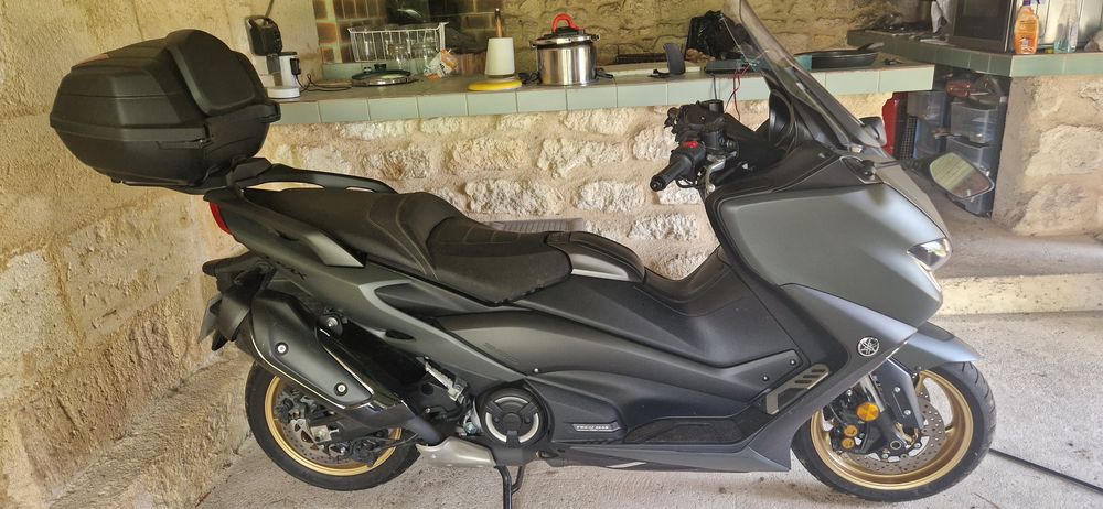 YAMAHA 2021 occasion 33240 Saint-Laurent-d'Arce