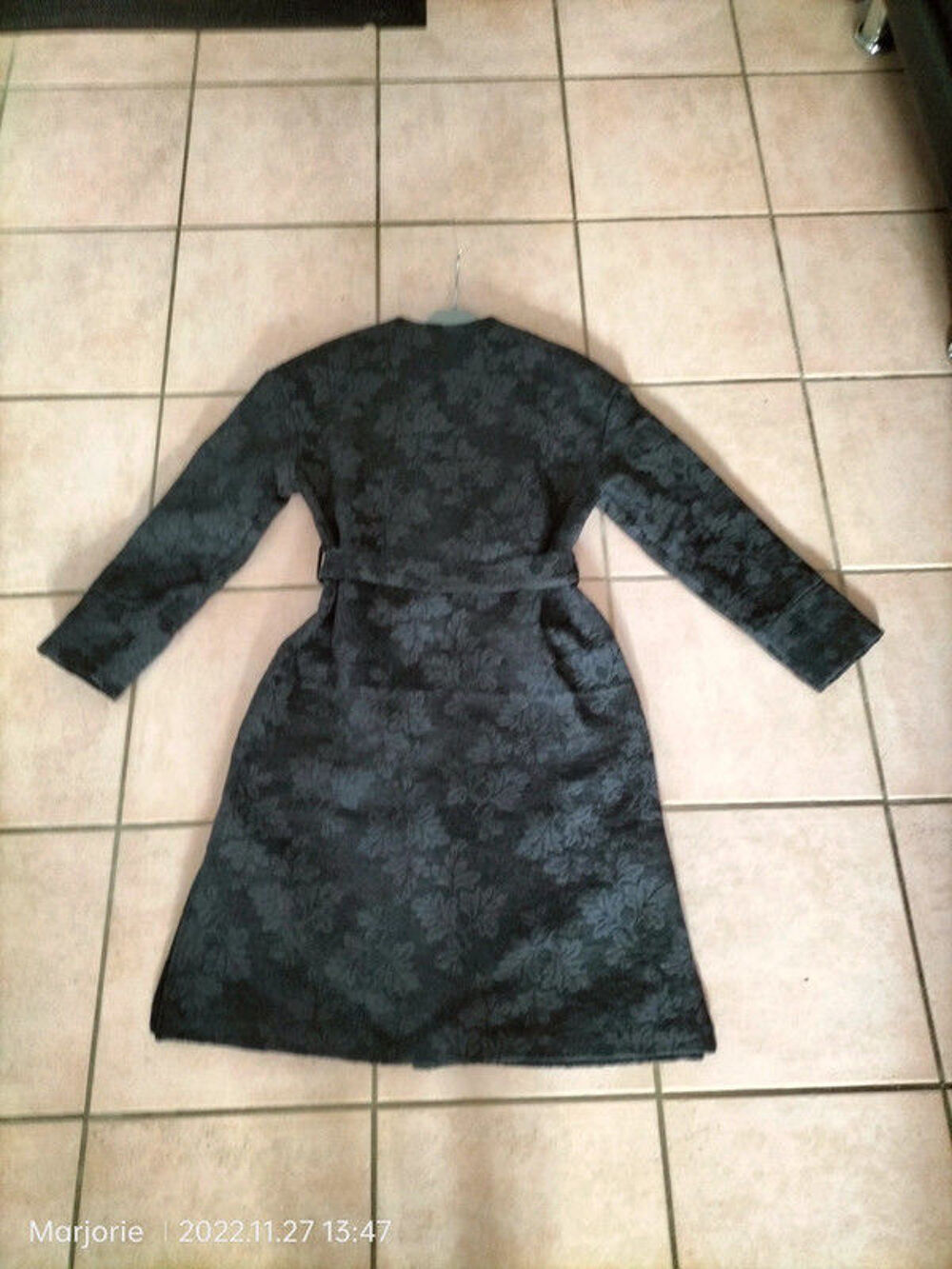 Magnifique manteau la F&eacute;e Marabout&eacute;e neuf
Vêtements