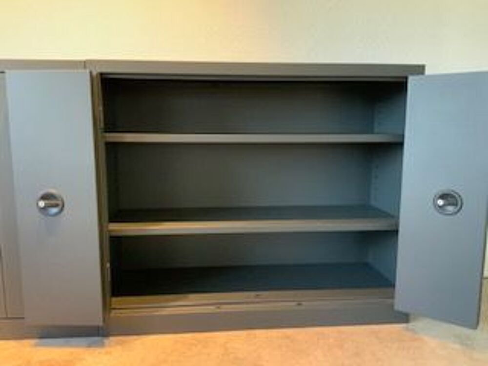 ARMOIRE BASSE POUR ESPACE BUREAU Meubles