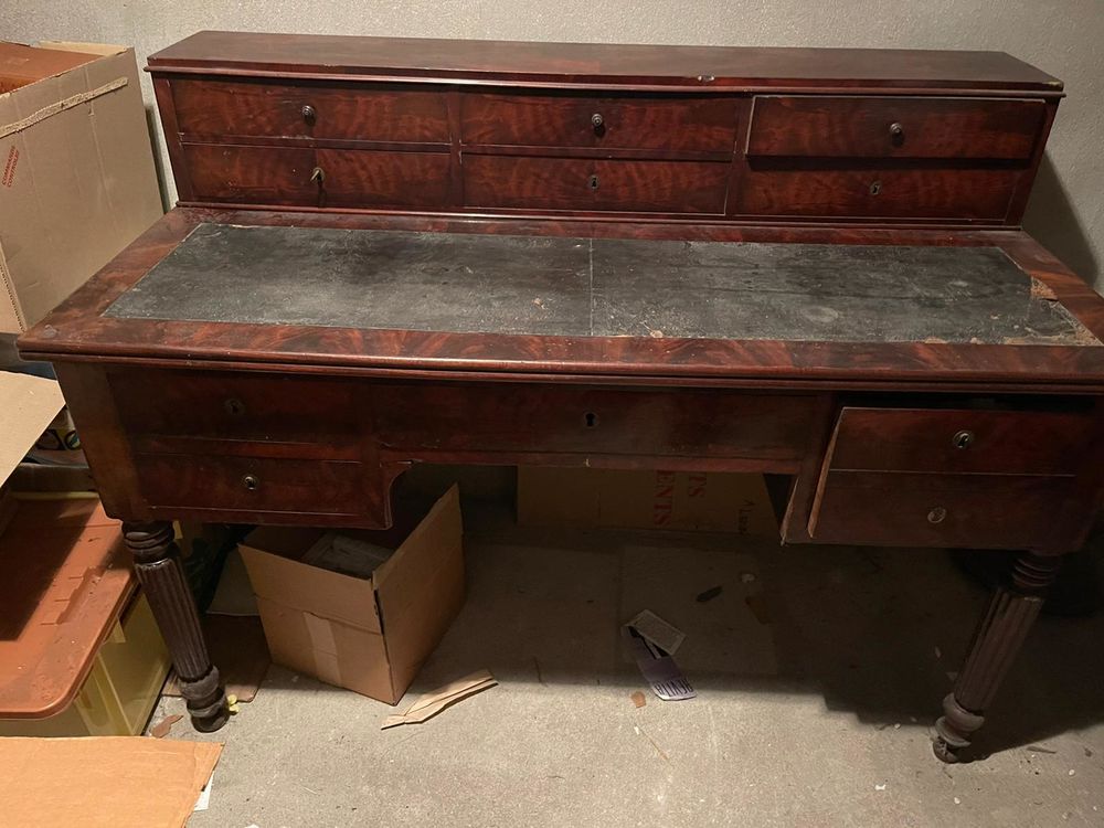 Bureau ancien bois acajou Meubles