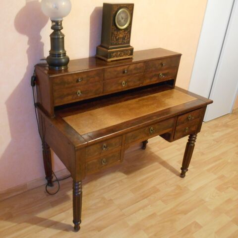 Bureau Style Louis Philippe
195 H�rouville-Saint-Clair (14)