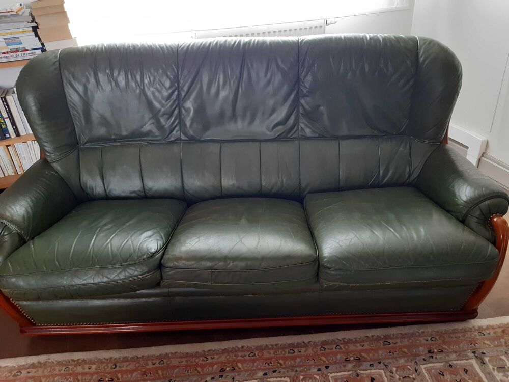 canap&eacute; 3 places en cuir vert et son fauteuil assorti Meubles