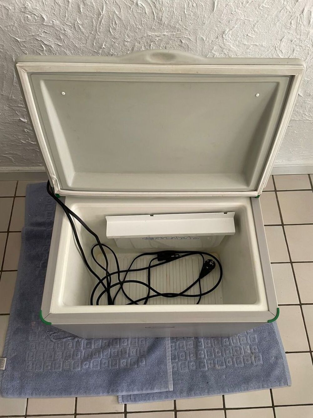 REFRIGERATEUR CAMPING ELECTROLUX
Electroménager