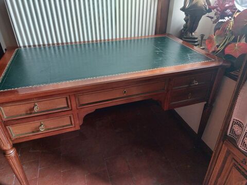  bureau 200 Curgy (71)