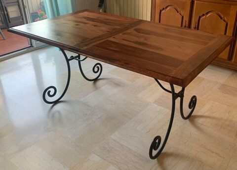table en bois et fer forgé 100 Toulon (83)
