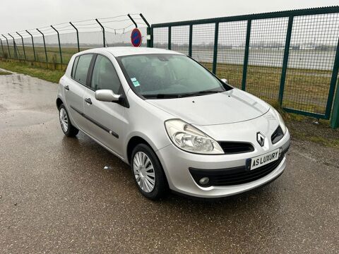 Renault clio iii 5P 1.4L 16V Luxe Privilege