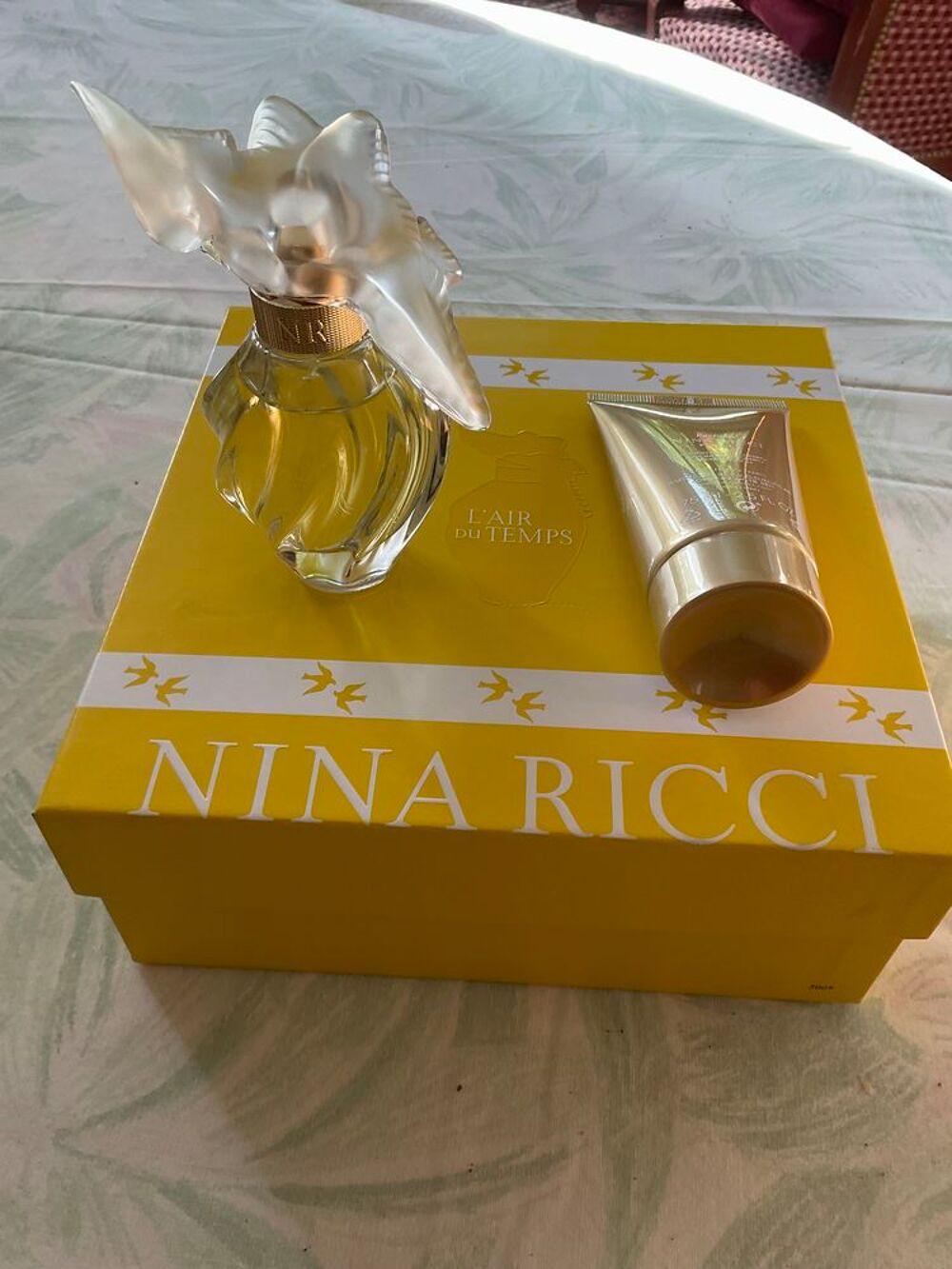 Nina Ricci l'Air du Temps coffret eau de toilette et cr&egrave;me 