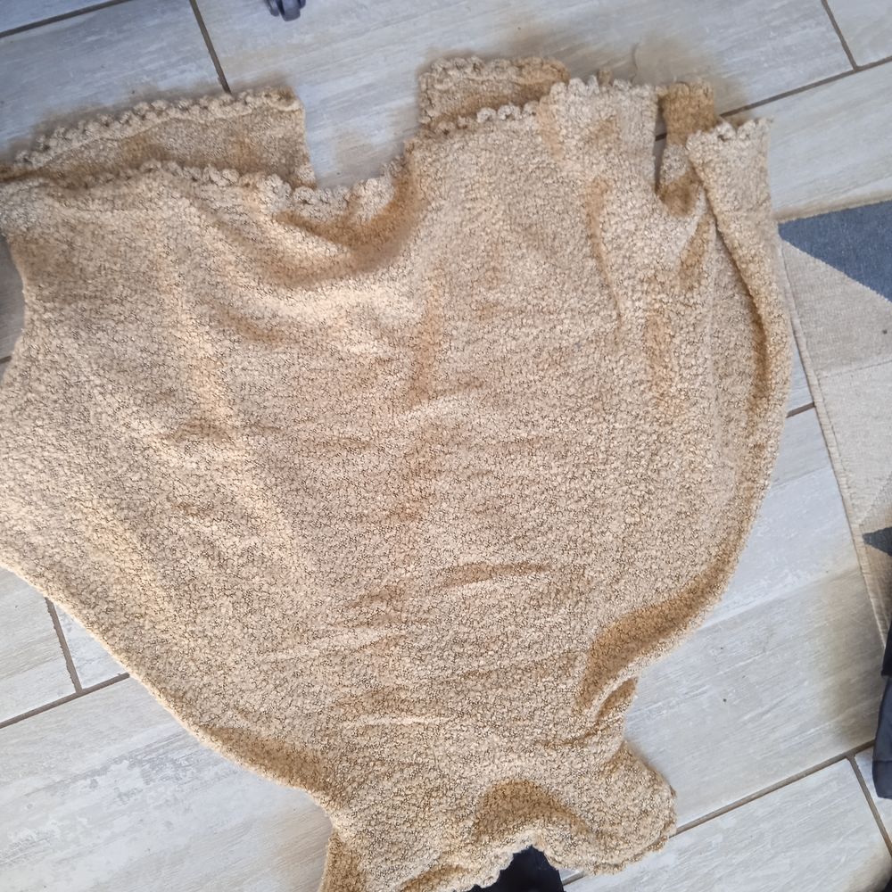 Pancho marron clair fermeture boutons encolure 70 % acryliqu Vêtements