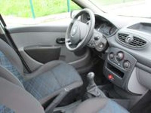 Clio III 1.2 16V 75CV 2007 occasion 06600 Antibes