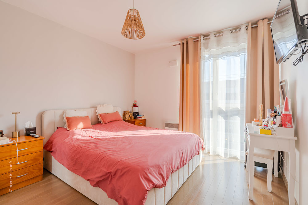 Vente Appartement 3 pièces lumineux avec terrasse exposée sud, parking Noisy-le-grand