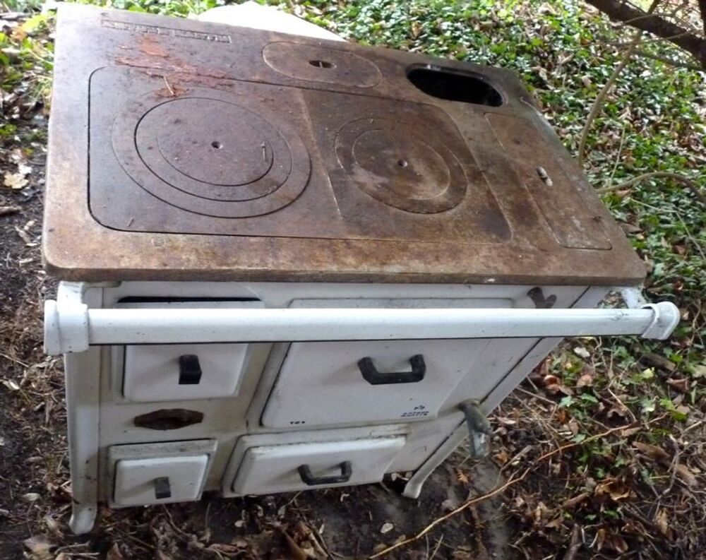 CUISINIERE ancienne bois/charbon Arthur Martin occasion Electroménager