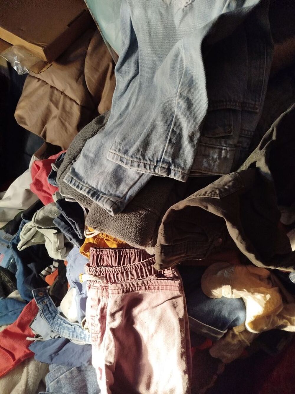 Lot 400 v&ecirc;tements Vêtements