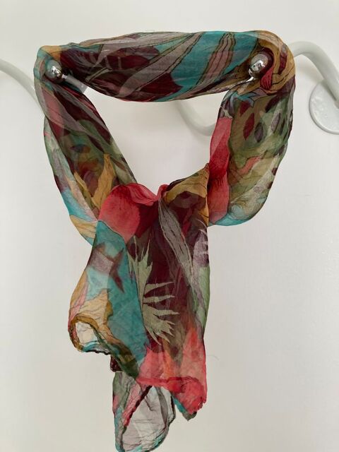 Echarpe motifs fleurs 6 Poitiers (86)
