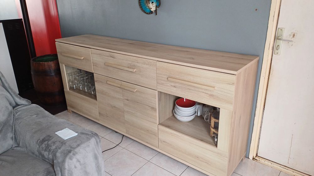 Table et meuble de salle &agrave; manger, Meubles