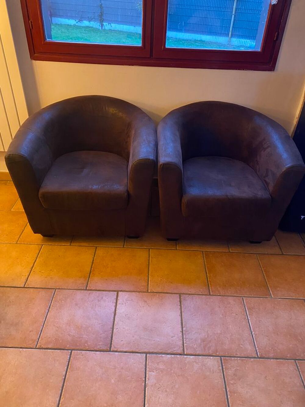 Canap&eacute; -fauteuils cabriolets Meubles