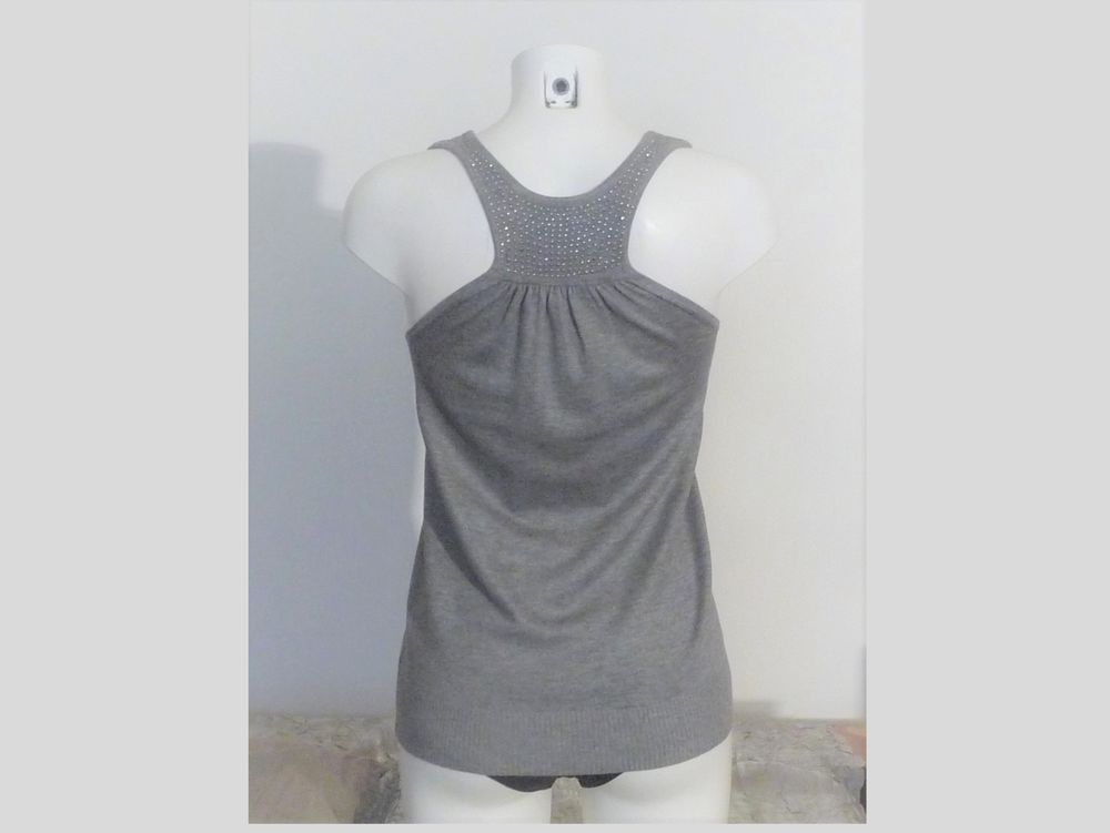 Top/ Tee Shirt Gris avec Strass sans manches- Js Millenium Vêtements