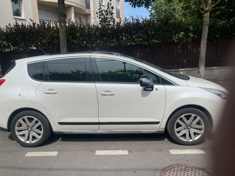 Peugeot 3008 HYbrid4 2.0 HDi 163ch FAP BMP6 + Electric 37ch 2011 occasion Houilles 78800
