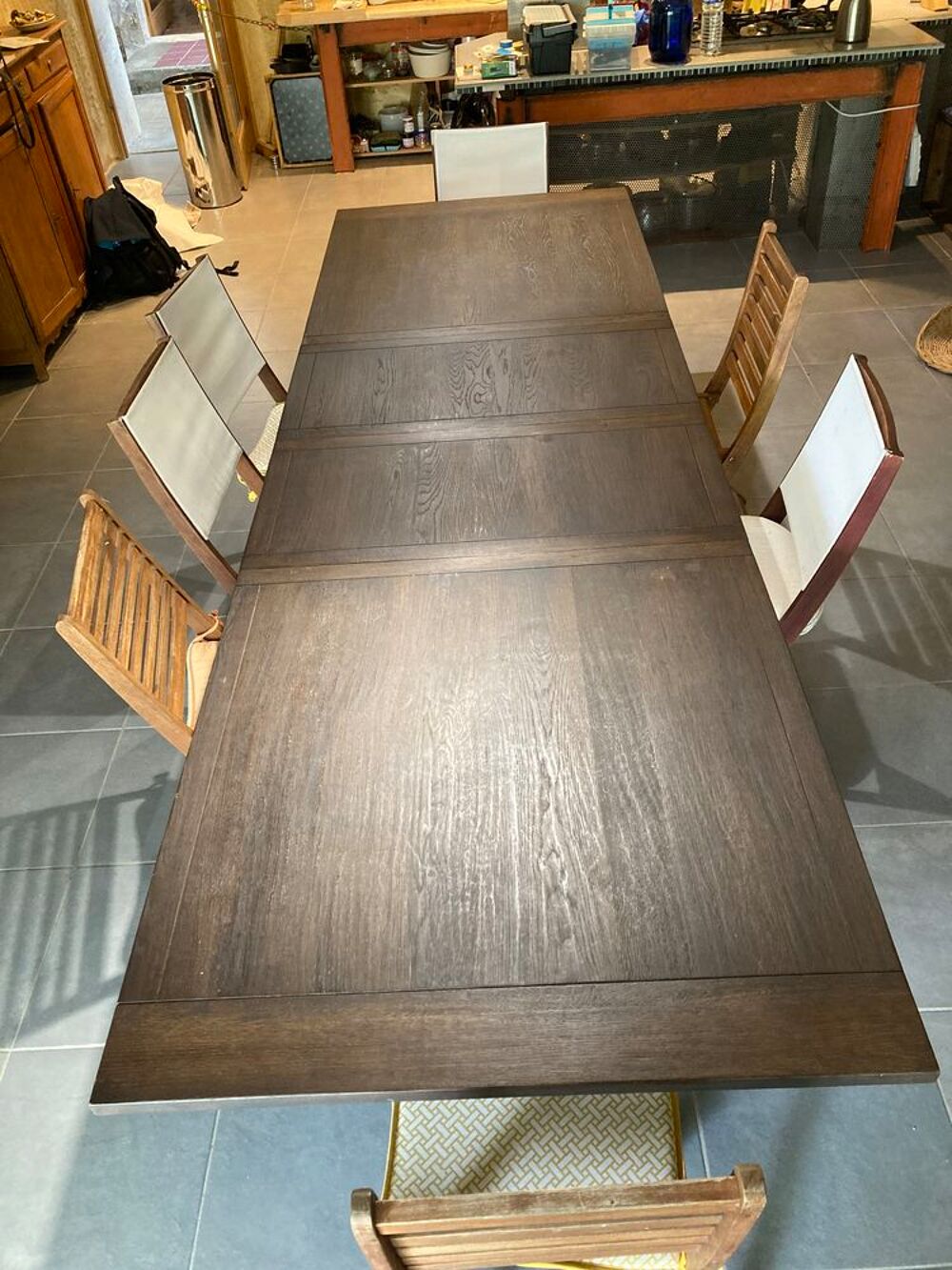 Table extensible bois massif, quasi neuve 12 personnes Meubles