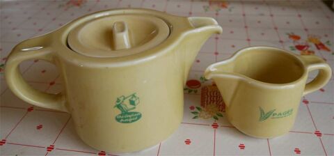 Théière et son pot à lait en céramique pagès 7 Saint-Germain-du-Plain (71)