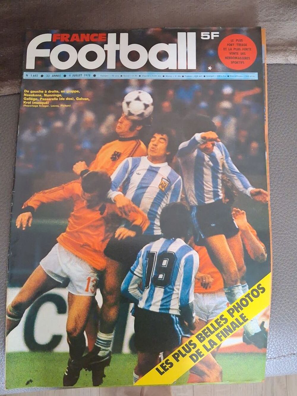 Lot FRANCE FOOTBALL de 02/1977 au 02/1980
Livres et BD